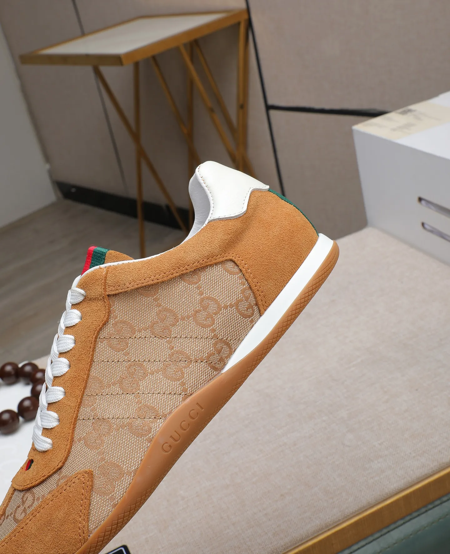 Men's shoes 💰460 GUCCI🔍🔍The latest models are on sale at the same time at the counter. Original calfskin imported from Italy, genuine leather lining, (high-end, extravagant, and classy) with exquisite workmanship. Soles: Original soles specially provided by the original factory. ⚠Exclusive double-layer movable molded soles are super comfortable⚠. Photos of the real thing🎬The real thing is even better🔍🔍"High quality·Follow the order" Code number 38-44